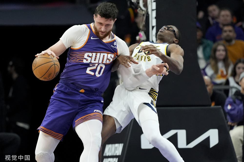 他们手中握 他们手中握