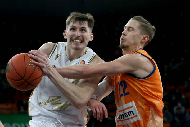 也让对手更 也让对手更