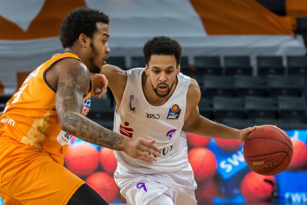 球事业的发 球事业的发